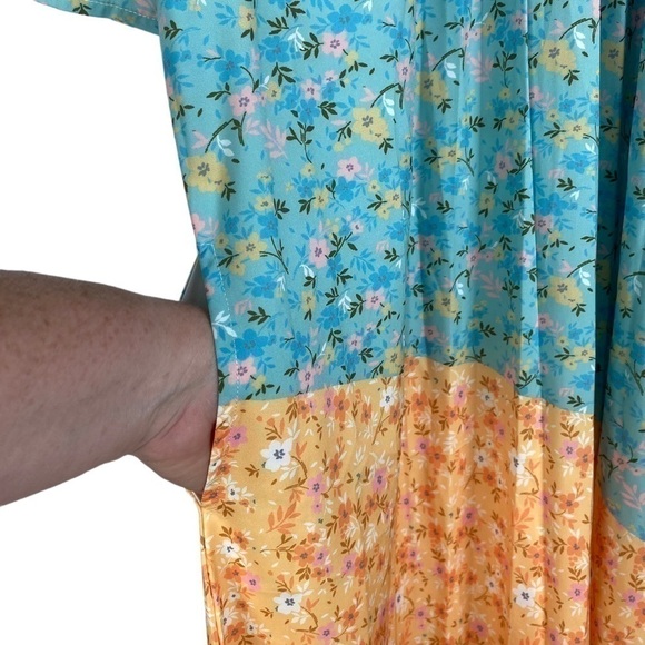 Made With Love Floral Pleated Flowy Midi Dress with Pockets Women's Small NEW - Picture 6 of 10